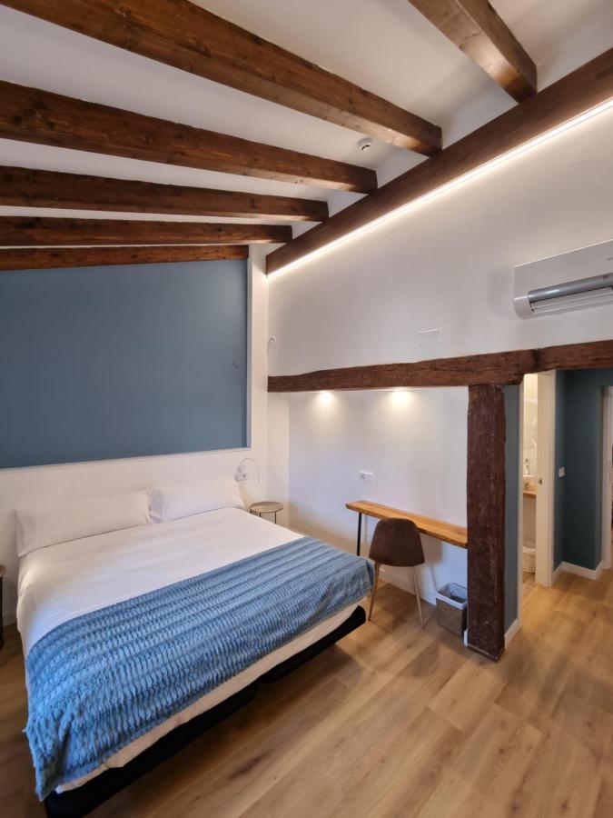 Hostal La Rua Estella Exterior photo